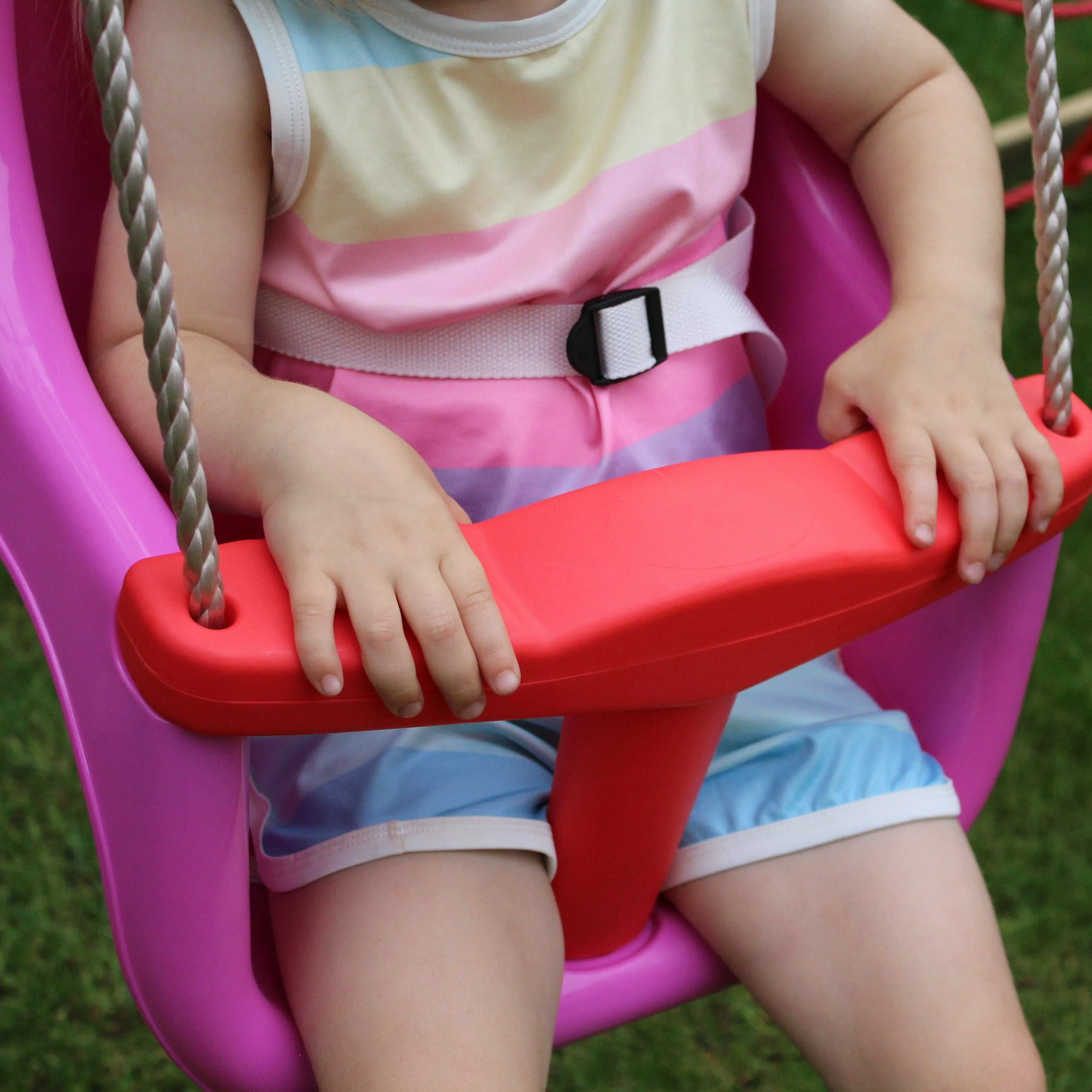 Go Wild 120cm Round Nest Wooden Swing Set with Baby Seat